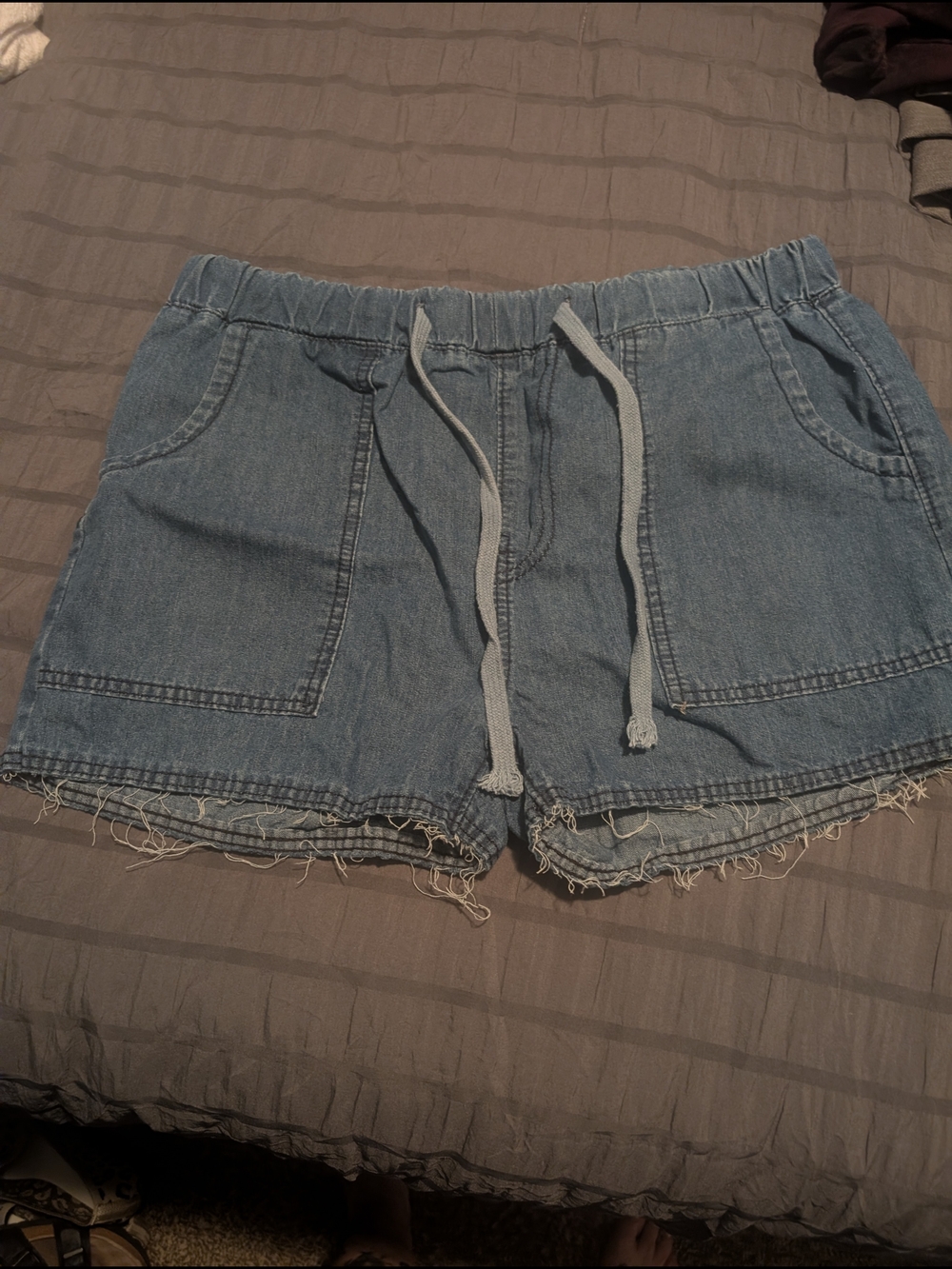 Denim Drawstring Frayed Hem Women’s Shorts - Light Blue